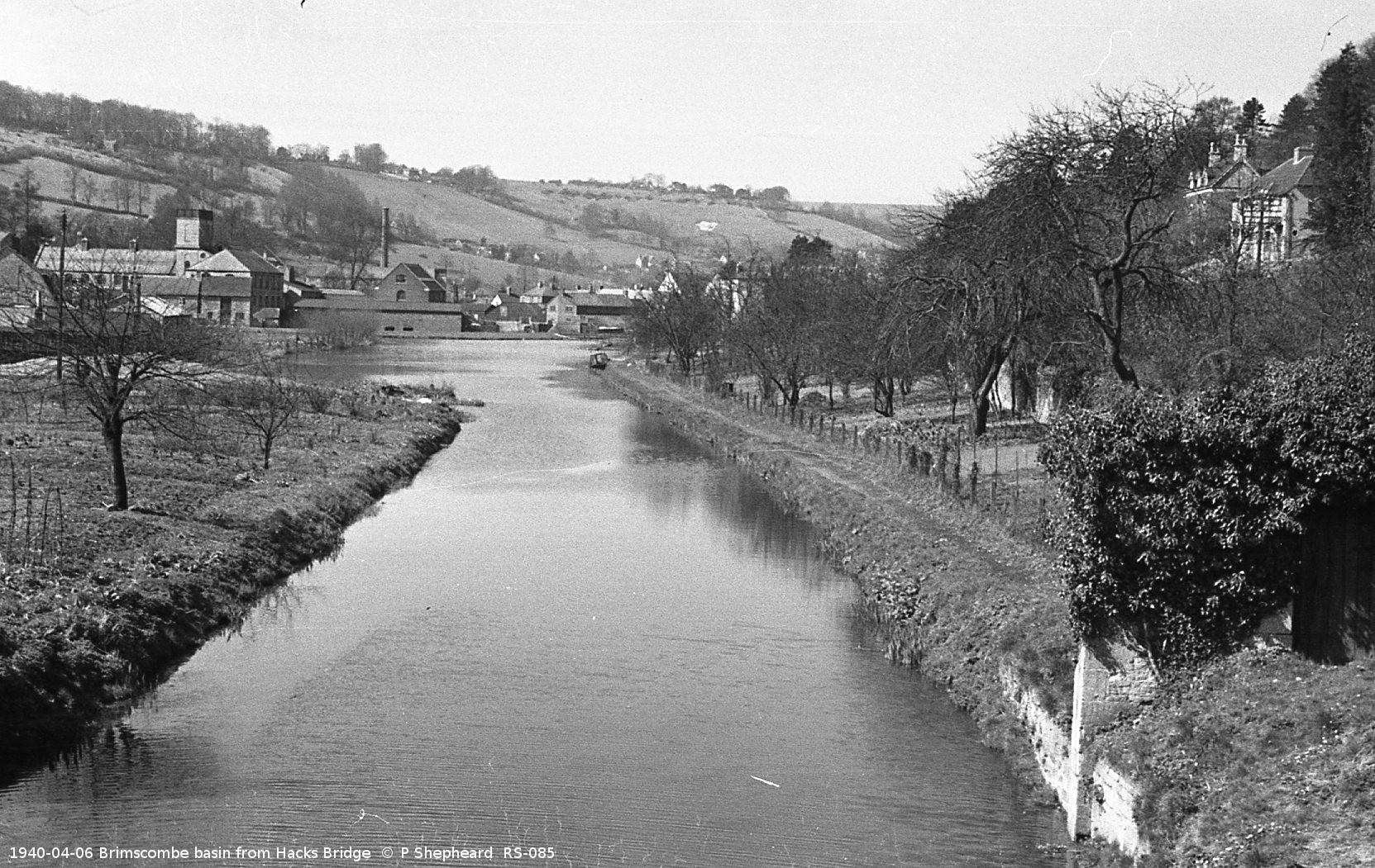 1940 - Brimscombe basin from Hacks Bridge